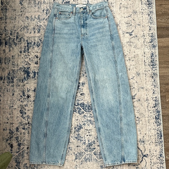 Denim Forum The ‘90s Seamed Hi-Rise Barrel Jean - Picture 7 of 11